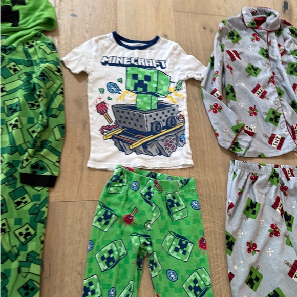 Kids Minecraft Pajama Set - Green and Gray size 8-10 - Picture 4 of 6